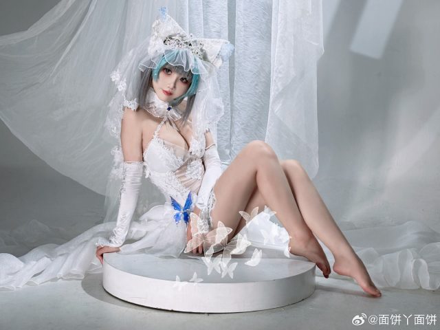 碧蓝航线柴郡花嫁COS：面饼仙儿如何平衡猫系新娘的优雅与俏皮