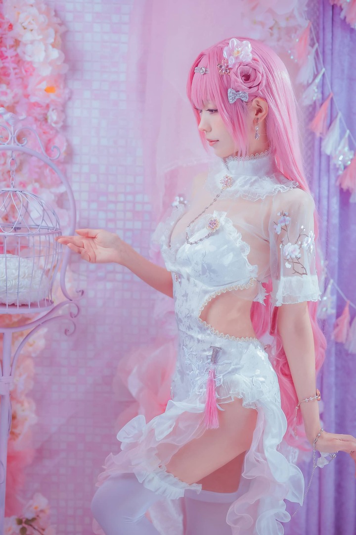 ElyEE子桃乐丝cos赏析,白色旗袍花嫁造型还原绝美桃源女神
